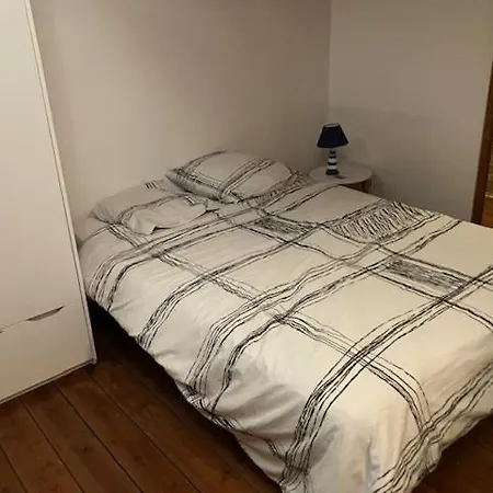 Chez Habitant Proche Port בית אירוח